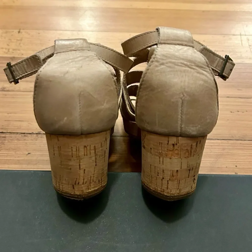 Eileen Fisher Bevy St. Linen stretch wedge sandal heels. Size 8.